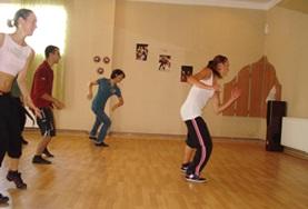 Creative & Performing Arts A Dance volunteer holds a dance class rehearsal with local students in Romania.