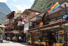 Language Courses Volunteers explore Peru and spend time practising the Quechua language skills they've learnt during their course.